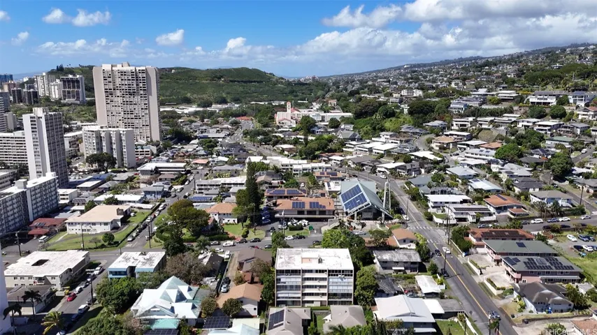 Makiki Hillside condominium perched at the top of Keeaumoku St. with a backdrop of Punchbowl
