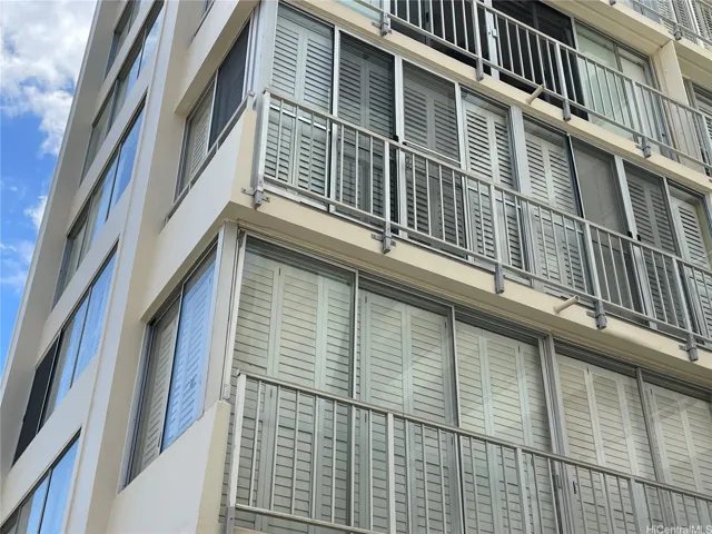 2nd from bottom is 3rd floor.