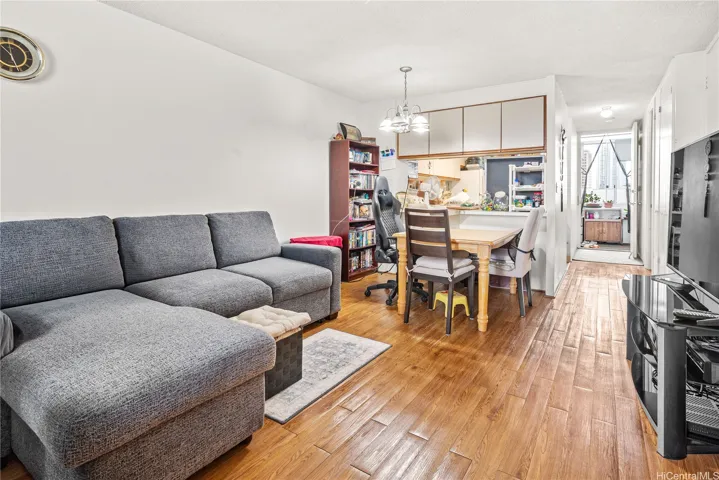 Extra large living area with room to dine!