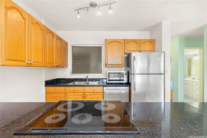 tasteful kitchen and brand new stove/oven!