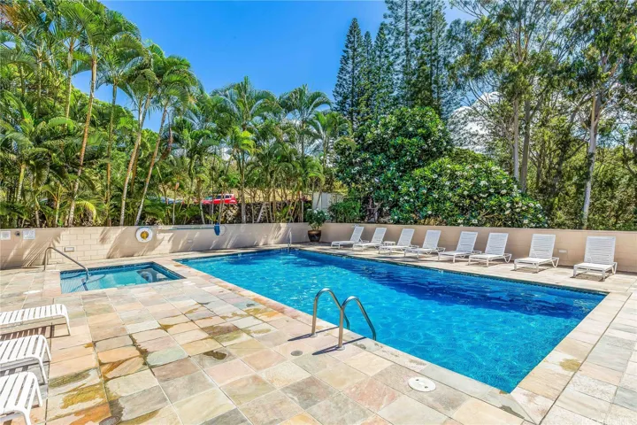 heated pool and whirlpool