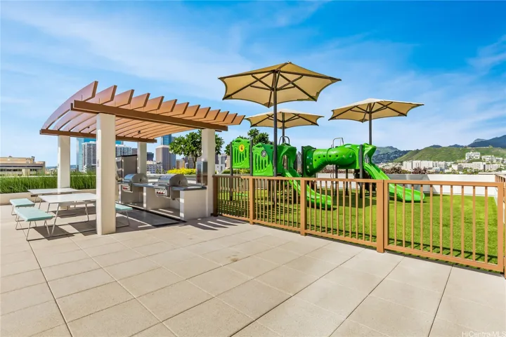 BBQ/PLAYGROUND