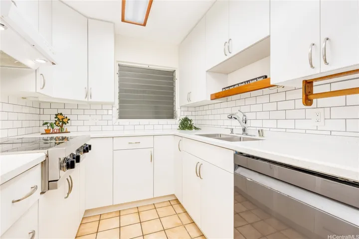 clean look with a tasteful subway tile surround