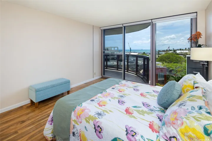  Wake up to ocean views! Enhanced photo.