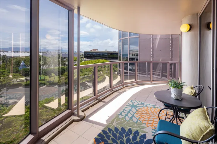 Lanai with room for plants, larger furniture, etc.