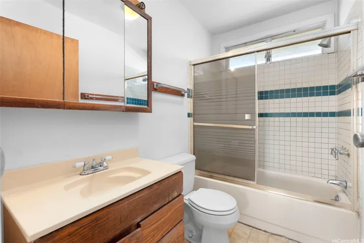 Upstairs Bath