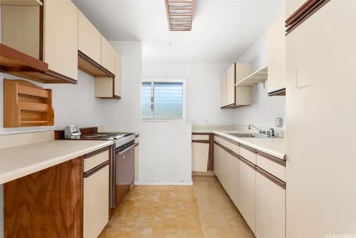 Upstairs Wet Bar