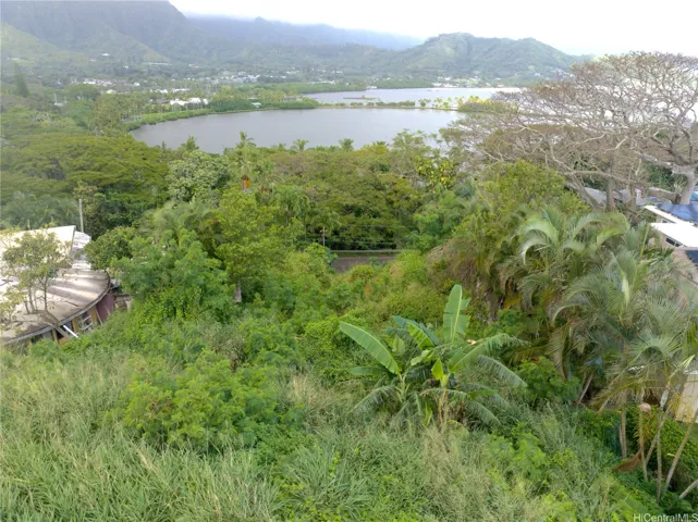 located across from Kahalu'u Pond