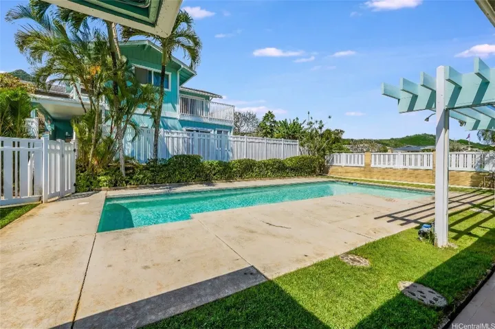 Back House and Pool