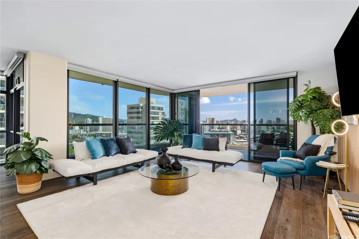 Feels like a Penthouse View on top of the City!
