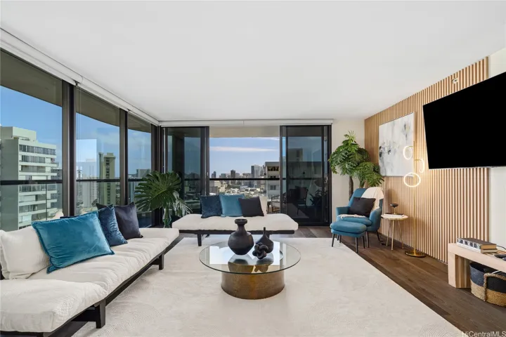 Enough room for Everyone to live & entertain comfortably.