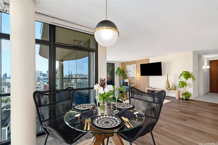 Eat in kitchen area, perfect for an informal dining experience.