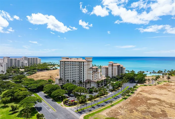 Resort living+ convenience   Costo and Donki Donki are just minutes away by car.