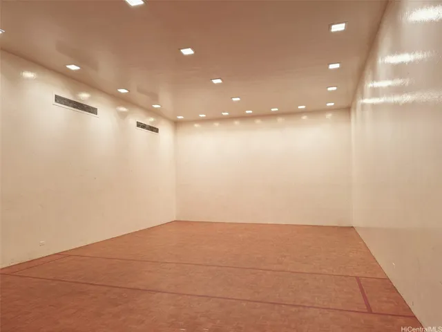  Racquetball Court