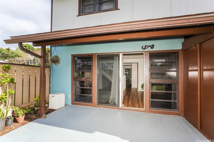 View into livingroom from back gate