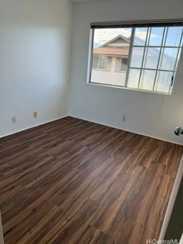 Luxury vinyl floor of the 2nd bedroom.