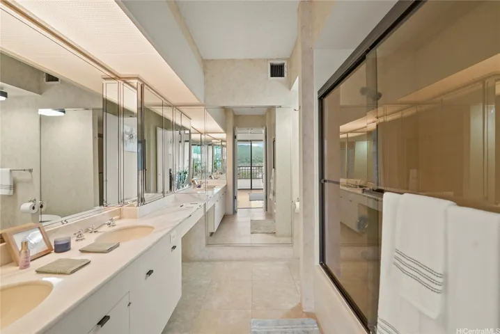A full bathroom for every bedroom.