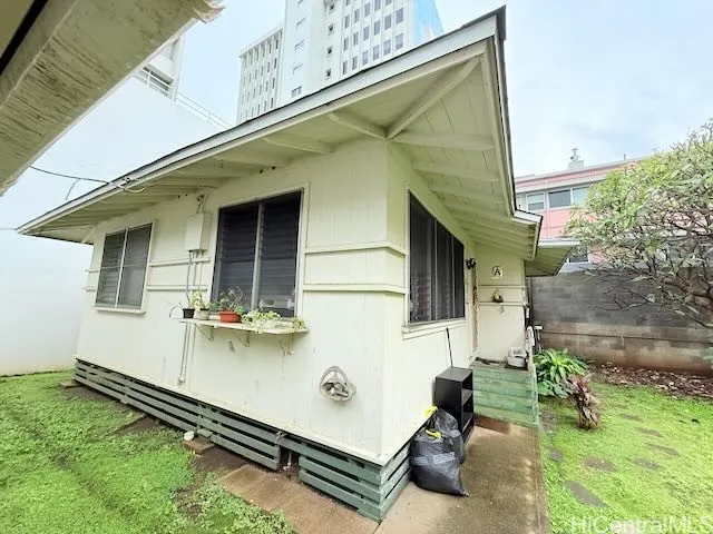 Front exterior unit A - Two bedroom one bath