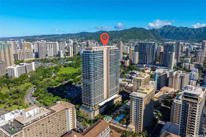 Prime location at the beginning or Ewa side of Waikiki