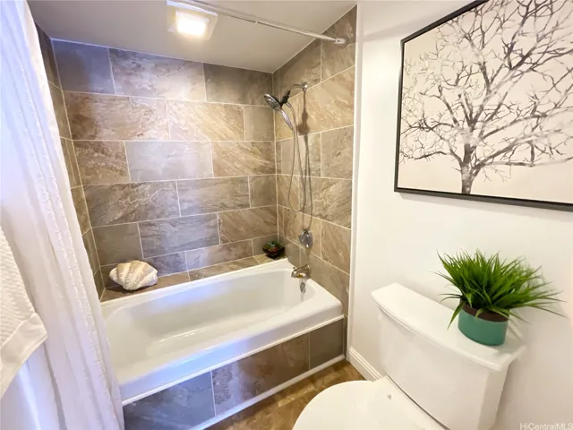 2nd Bathroom Bath