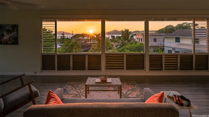 The ocean and sunrises are stunning, from the large floor to ceiling windows, which capture not only views but the lovely tradewinds.
