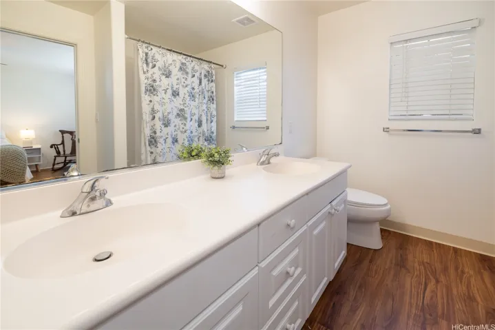 En-suite bathroom