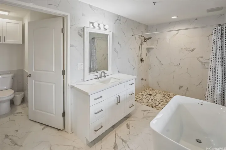 Primary bath with private water closet
