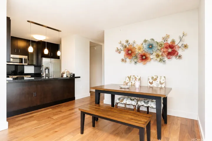 Kitchen & Dinning