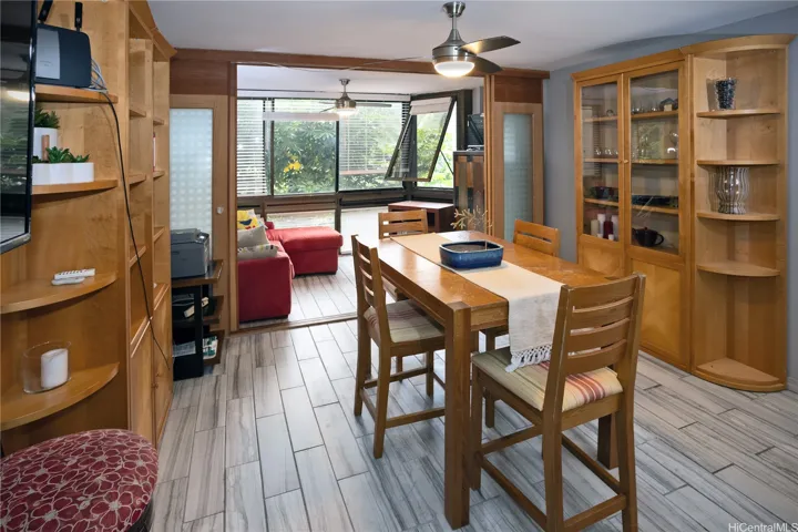 Dining open to nook