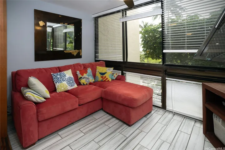 Private nook to add a 3rd sleeping area