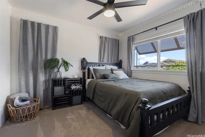 Third bedroom with a beautiful mountain view