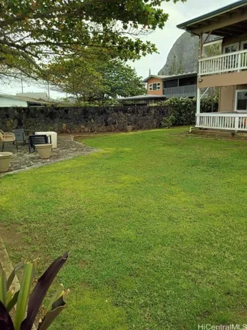Hufe lawn out front