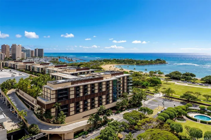 Enhanced. Zoomed-in photo.