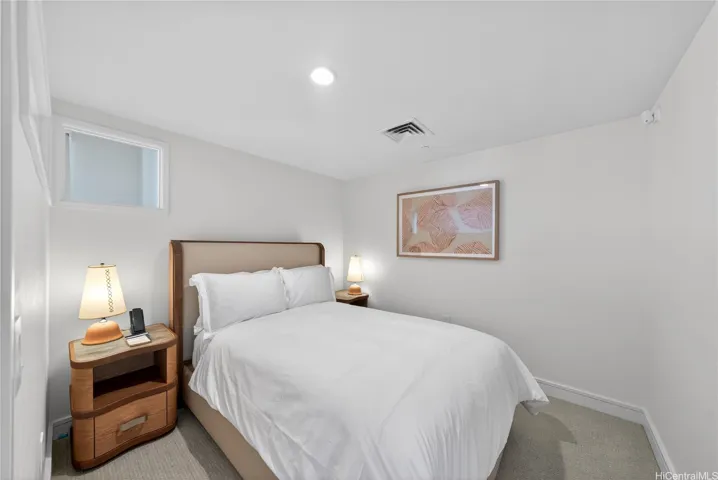 Enclosed Den / Second
Bedroom