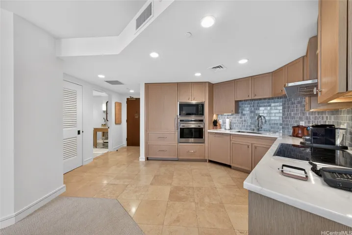 Open-concept Kitchen
