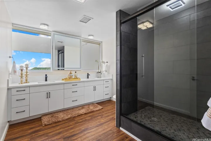 Primary 1 Ensuite Bath