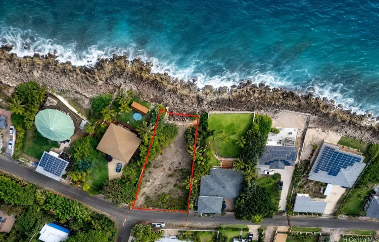 Property boundaries shown are approximate and should not be relied upon as exact.