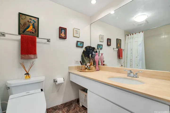Main Bedroom Ensuite