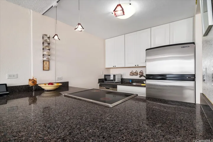 Granite Counter Tops and Stainless Appliances