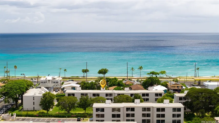Ocean views set the tone for relaxed West Side coastal living.