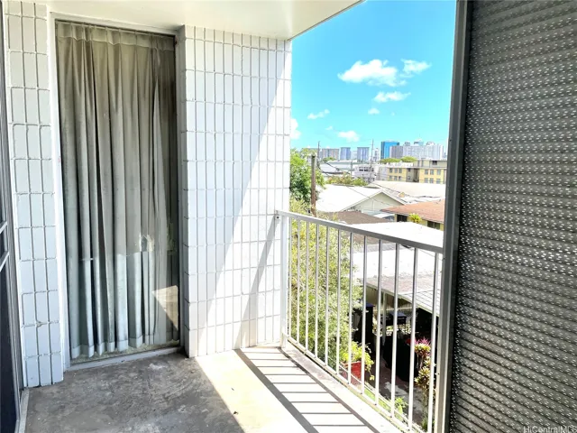 Relax on your open air lanai