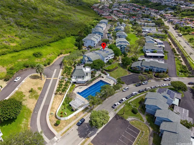 MV 3 is one of Hawaii Kai's most popular townhome community's with its large pool