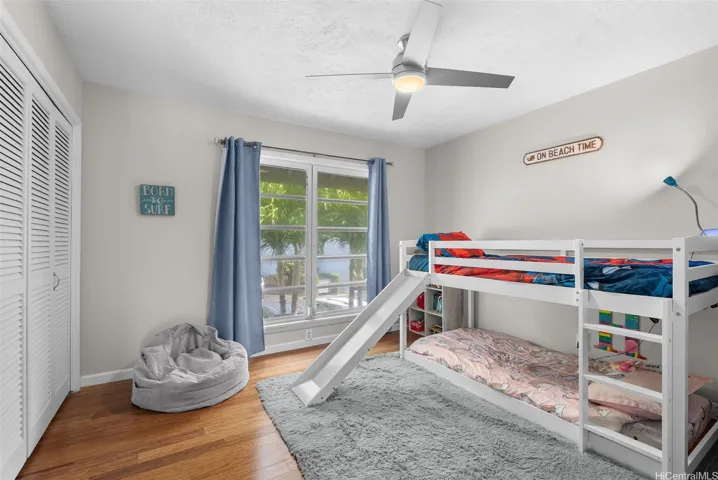 2nd bedroom