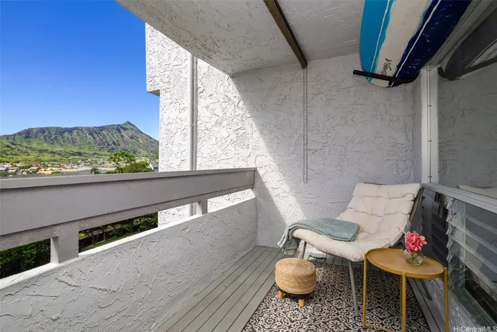 Downstairs lanai, off the kitchen with gorgeous Koko Head views!