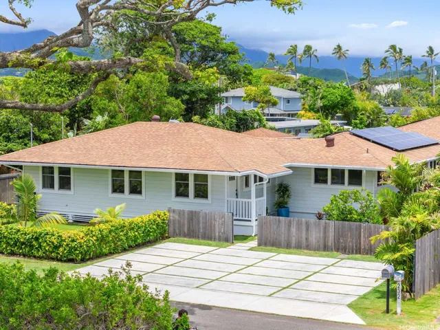 Welcome to 244 Awakea Rd in Kailua Estates!