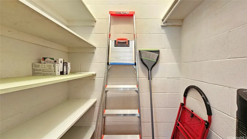 Storage closet (10-ft-high)