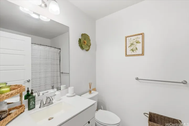 2nd Bathroom
