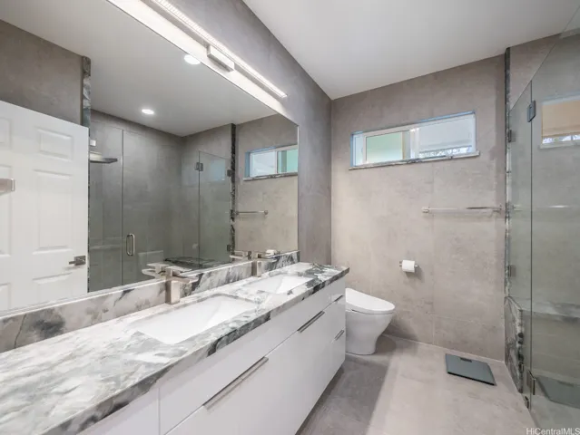 Guest Bathrom