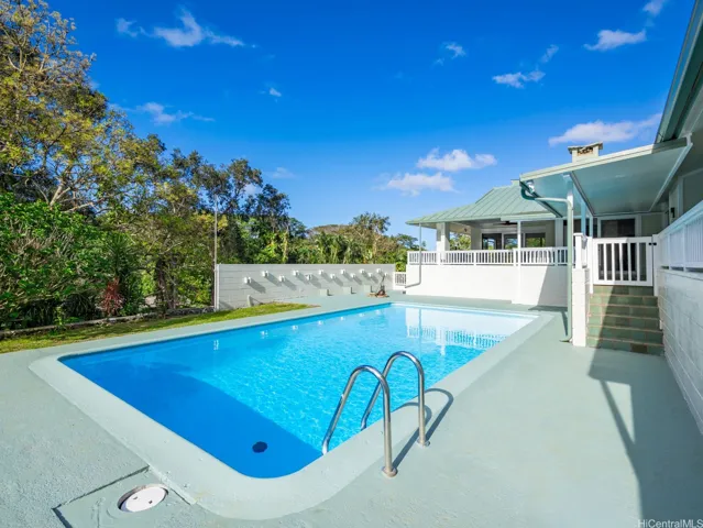 Sparking pool