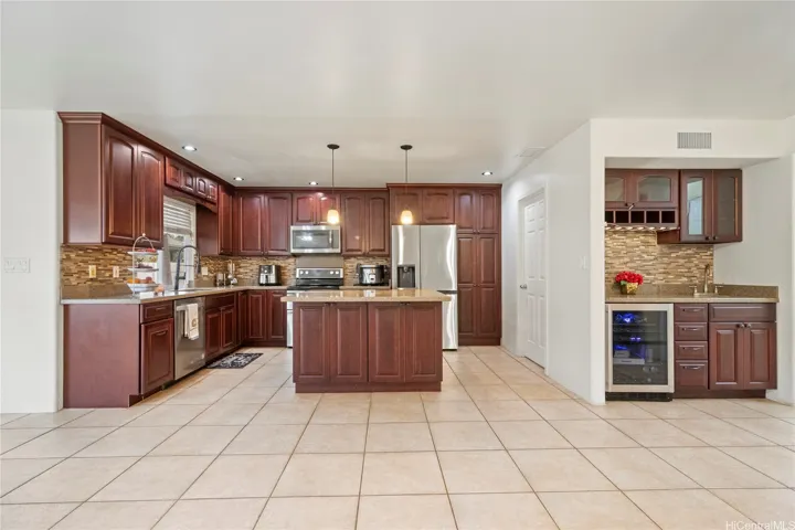 Kitchen/bar